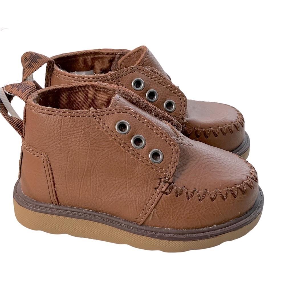 TOMS Chukka Boot Toddler/Infant size 5 - NWT